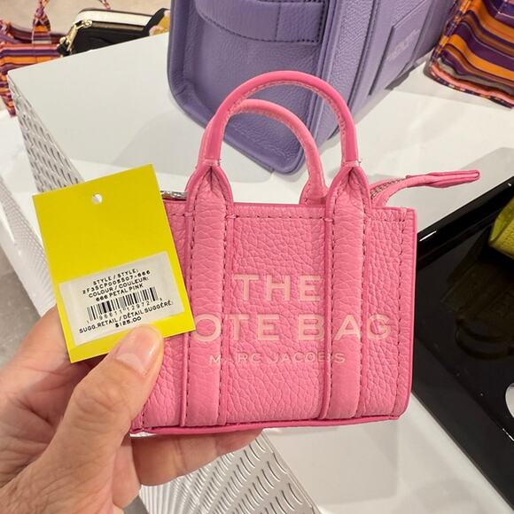 Last 1 ‼️MARC JACOBS The Nano Tote Bag Charm 2F3SCP005S07 - Picture 1 of 5